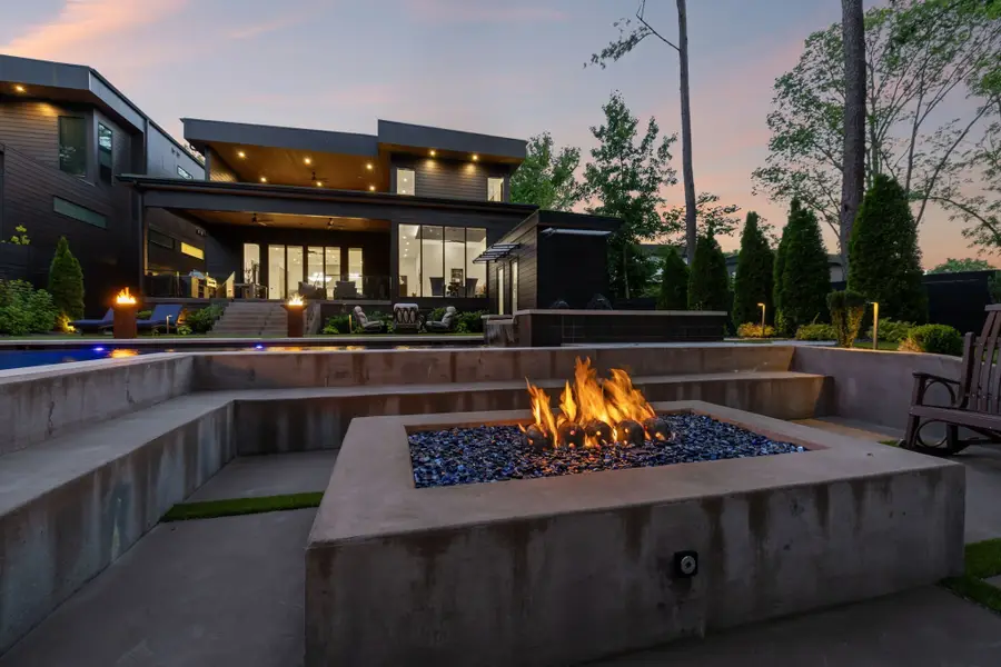 3916 Harding Pl, Nashville, TN 37215 - Image #2