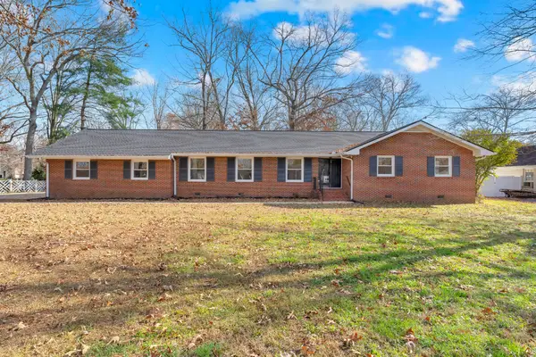 518 Sharondale Dr, Tullahoma, TN 37388