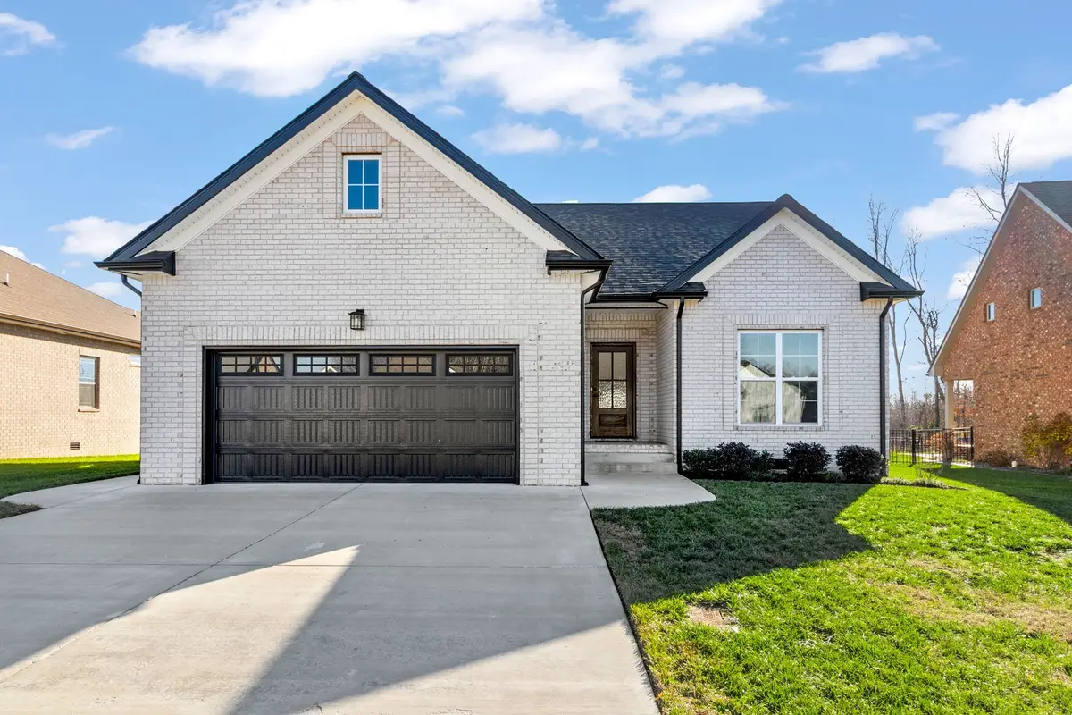824 Brown Swiss Ct, Clarksville, TN 37043 - Image #1