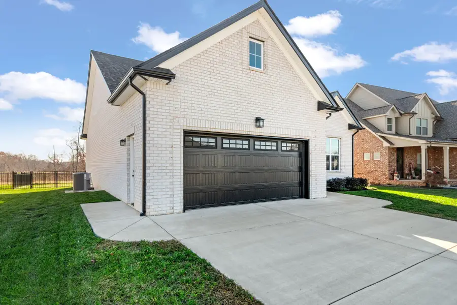 824 Brown Swiss Ct, Clarksville, TN 37043 - Image #3