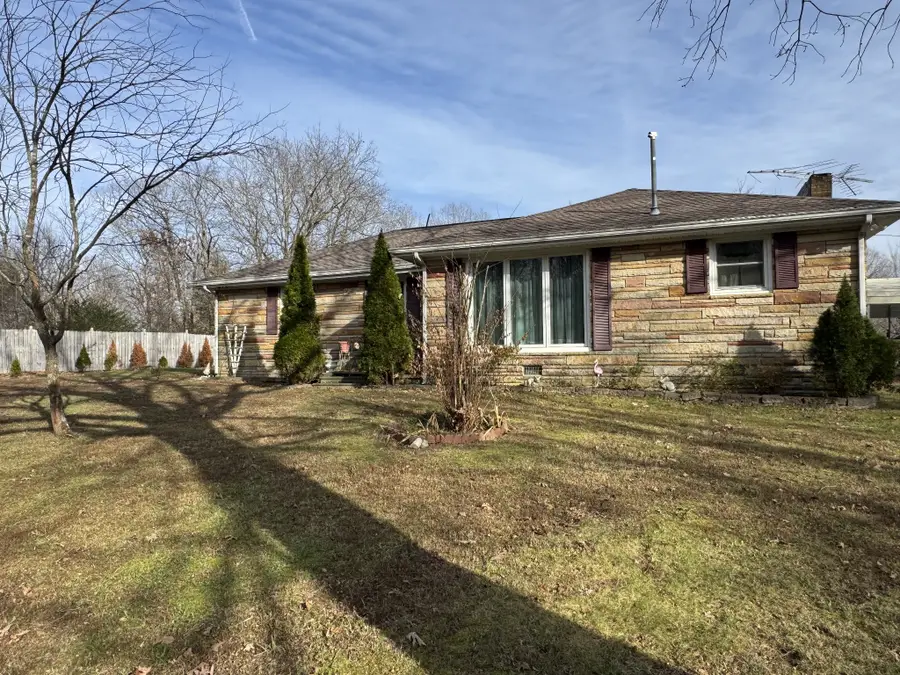 917 Columbia Ave, Centerville, TN 37033 - Image #2