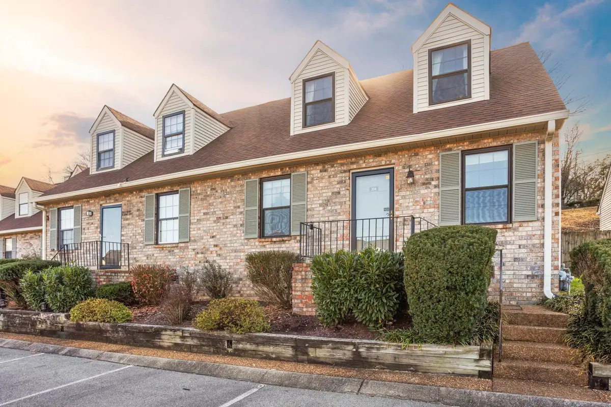 216 Deerpoint Ct, Hendersonville, TN 37075 - Image #1
