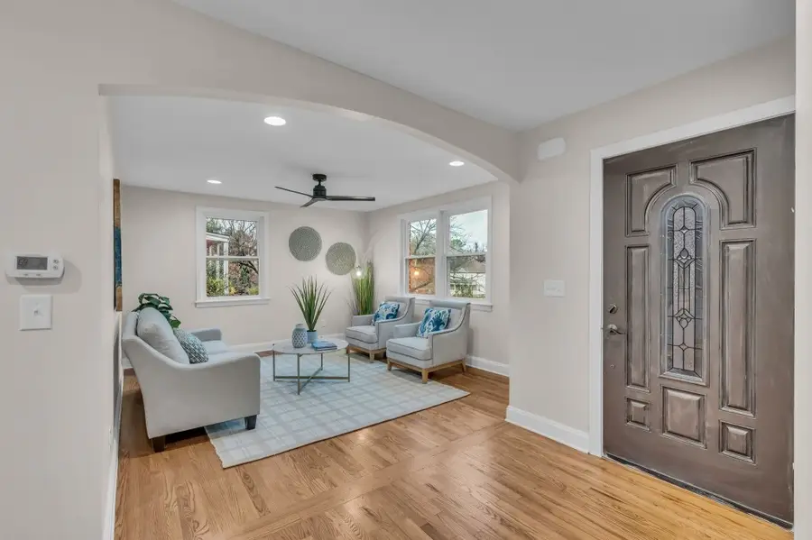 719 Woodmere Dr, Nashville, TN 37217 - Image #2