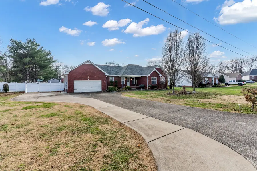 103 Teton Ct, Portland, TN 37148 - Image #2