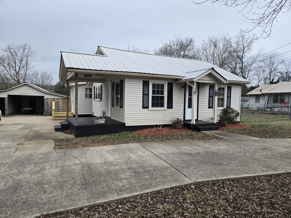 1755 W Trace Creek Rd, Waverly, TN 37185 - Image #1