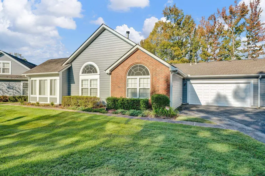 271 Oak Club Ln #12, Collierville, TN 38017 - Image #3