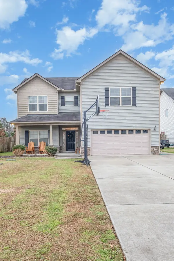 1119 Selous Dr, Murfreesboro, TN 37128