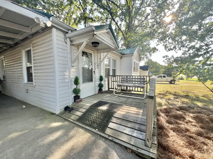 414 Broadway Ave, New Johnsonville, TN 37134 - Image #3