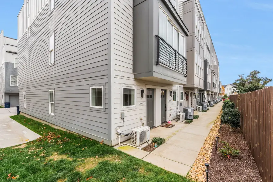 2032 Edison Park Ln, Nashville, TN 37209 - Image #3