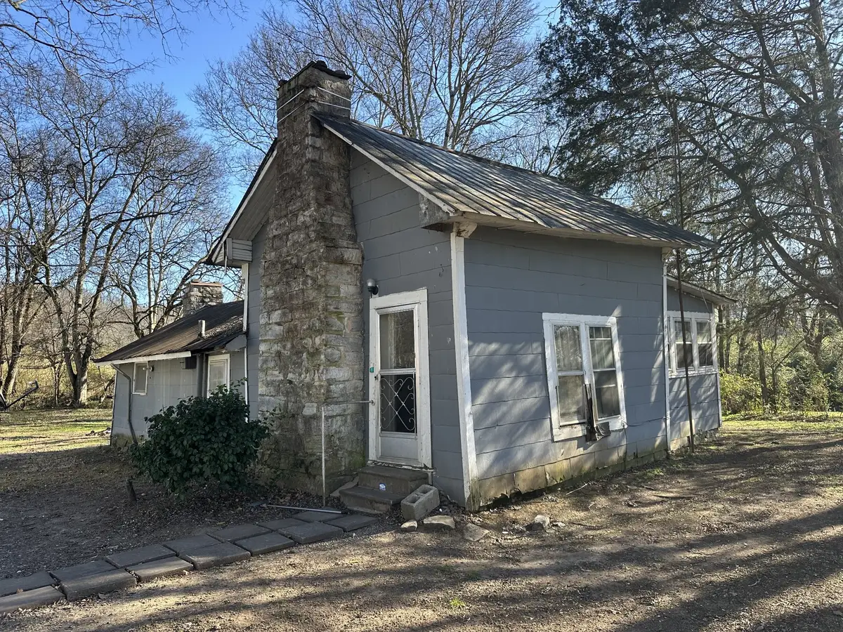 18 Brown Teal Rd, Petersburg, TN 37144 - Image #1