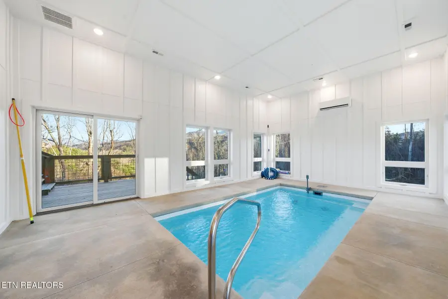 638 Ridge Top Loop, Gatlinburg, TN 37738 - Image #3