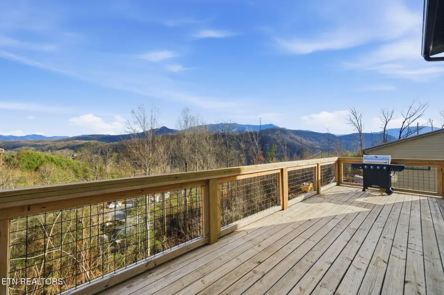 644 Ridge Top Loop, Gatlinburg, TN 37738 - Image #2