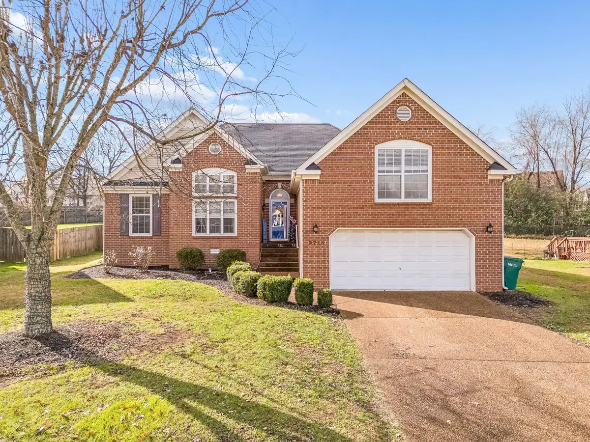 2713 Aston Woods Ln, Thompsons Station, TN 37179 - Image #1