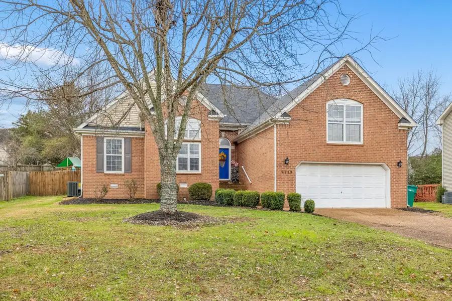 2713 Aston Woods Ln, Thompsons Station, TN 37179 - Image #3