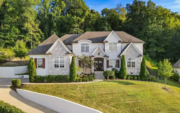 1023 Stockett Dr, Nashville, TN 37221