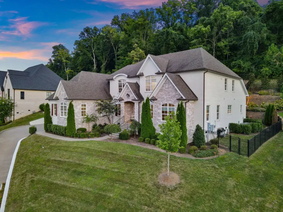 1023 Stockett Dr, Nashville, TN 37221 - Image #3