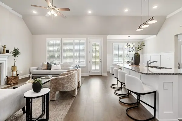 6449 Desmond Ave, Murfreesboro, TN 37128