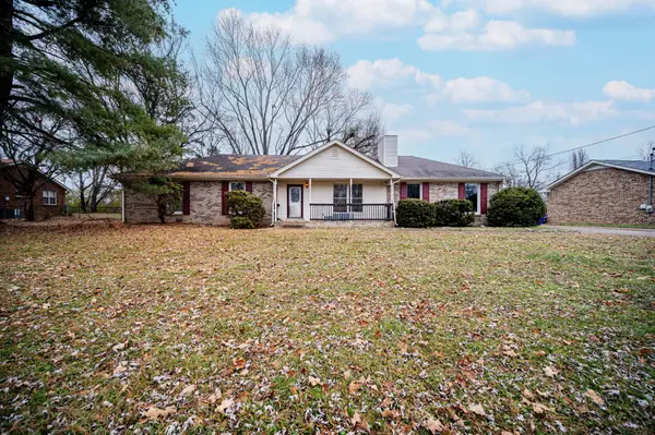 1061 Lakeland Dr, Gallatin, TN 37066