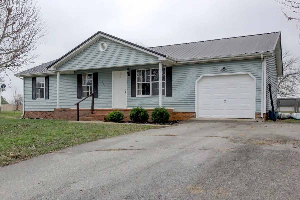 920 Linda Dr, Oak Grove, KY 42262 - Image #1