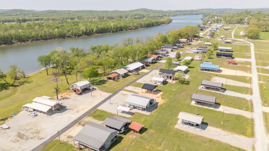 1008 Wc Pickett, Clifton, TN 38425 - #2