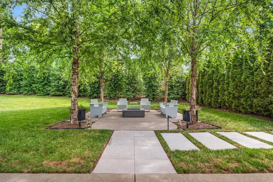 2804 Hawthorne Pl, Nashville, TN 37212 - #2