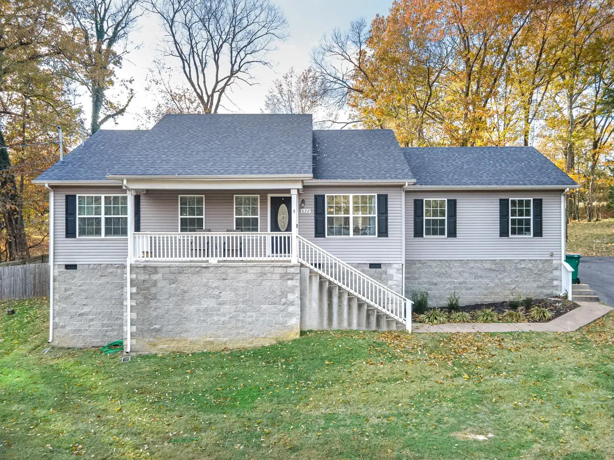 628 Ashwood Ave, Lewisburg, TN 37091 - Image #1
