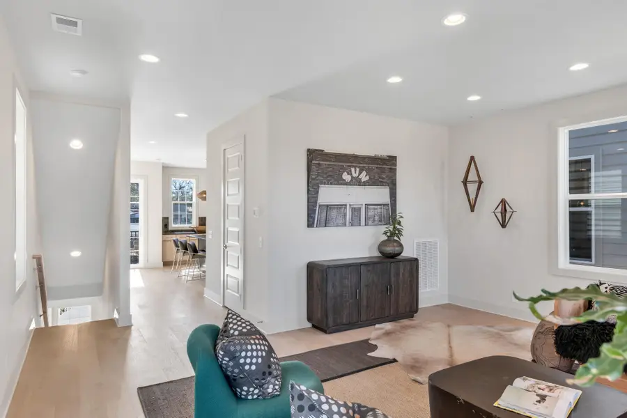 307 Edith Cir, Nashville, TN 37208 - Image #3