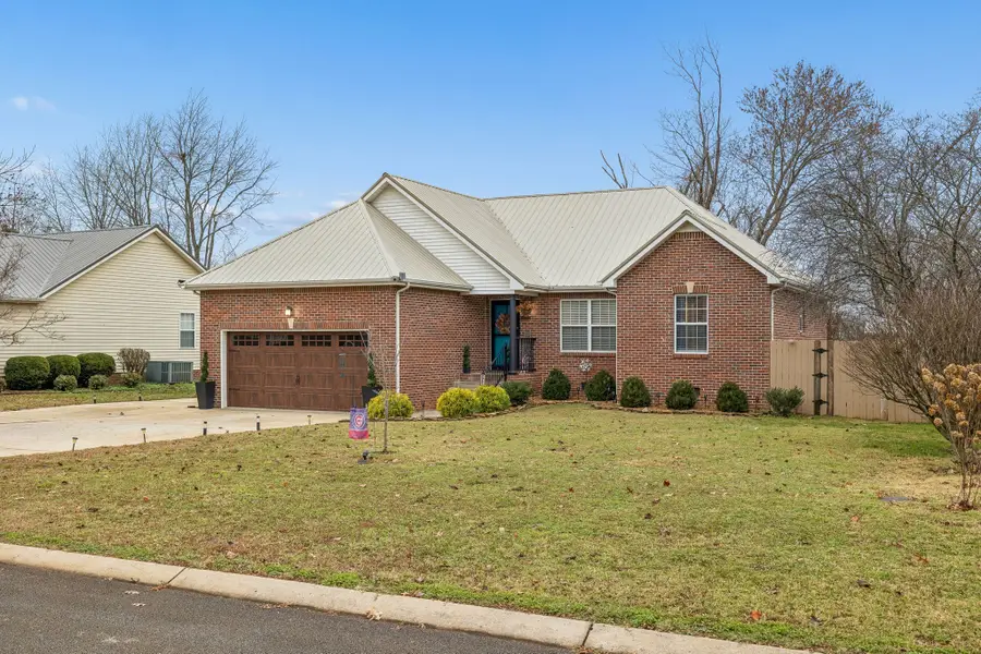 196 Brookfield Cir, Winchester, TN 37398 - Image #2