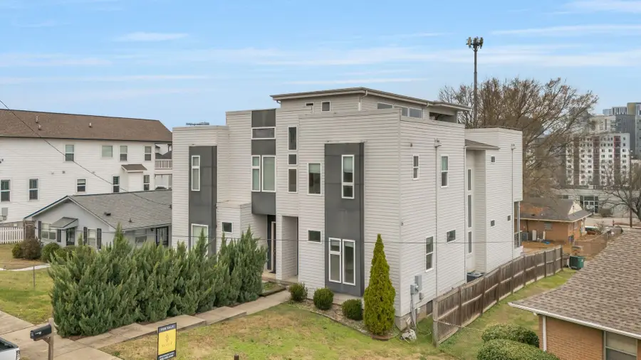 938 Southside Pl, Nashville, TN 37203 - Image #2