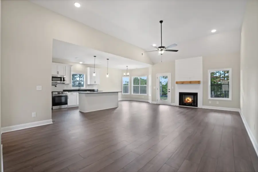 502 N Halifax Ct, Clarksville, TN 37040 - Image #2