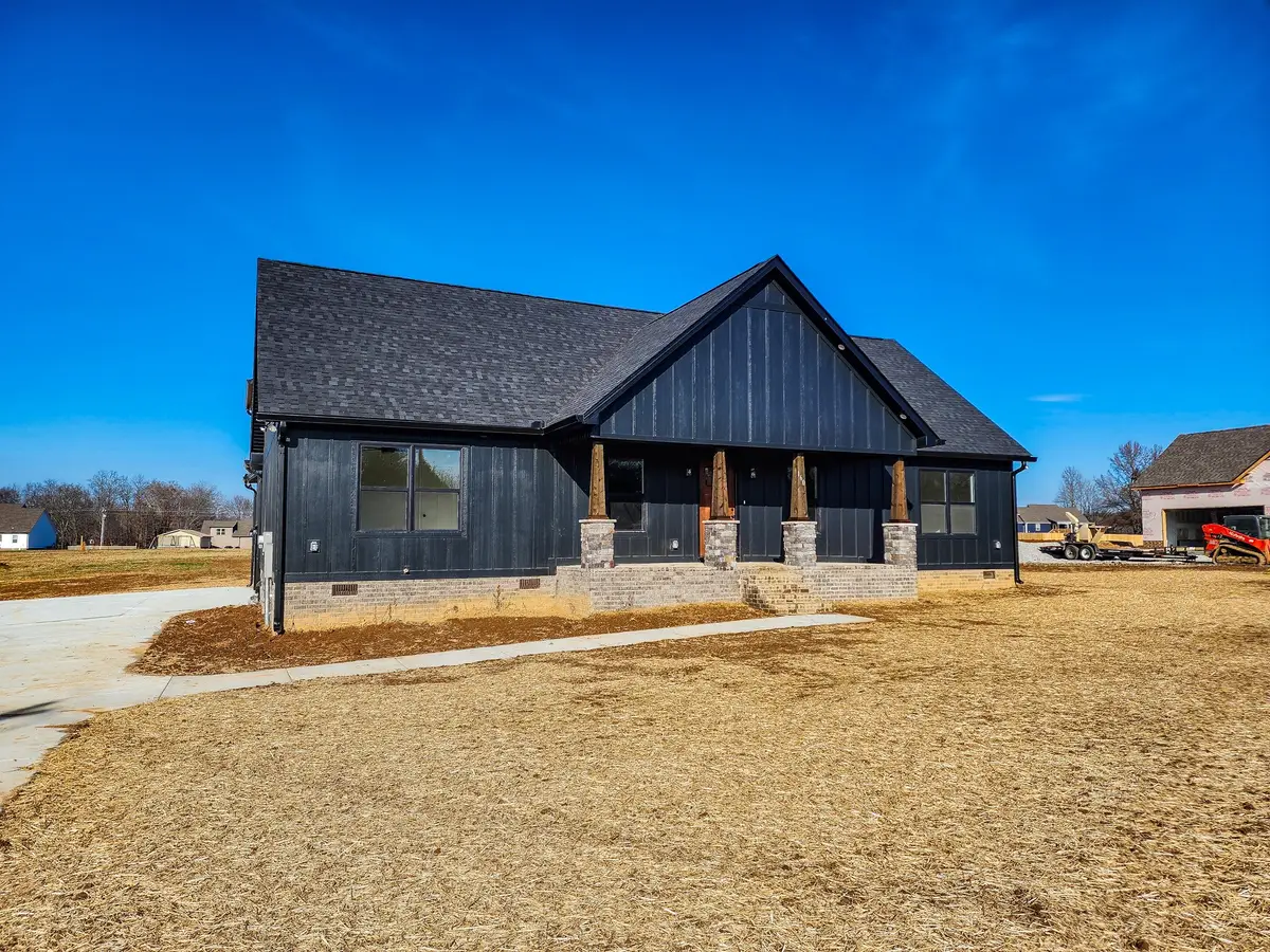 160 Wiseman Ln, Winchester, TN 37398 - Image #1