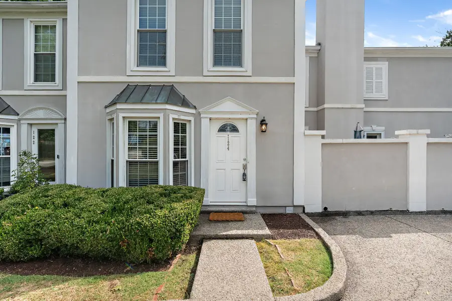 124 Acklen Park Dr, Nashville, TN 37203 - Image #3