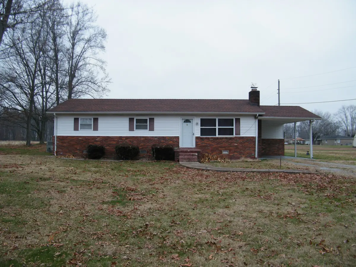 495 Froedge Dr, Lafayette, TN 37083 - Image #1
