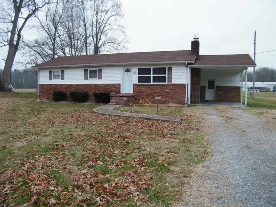 495 Froedge Dr, Lafayette, TN 37083 - Image #2