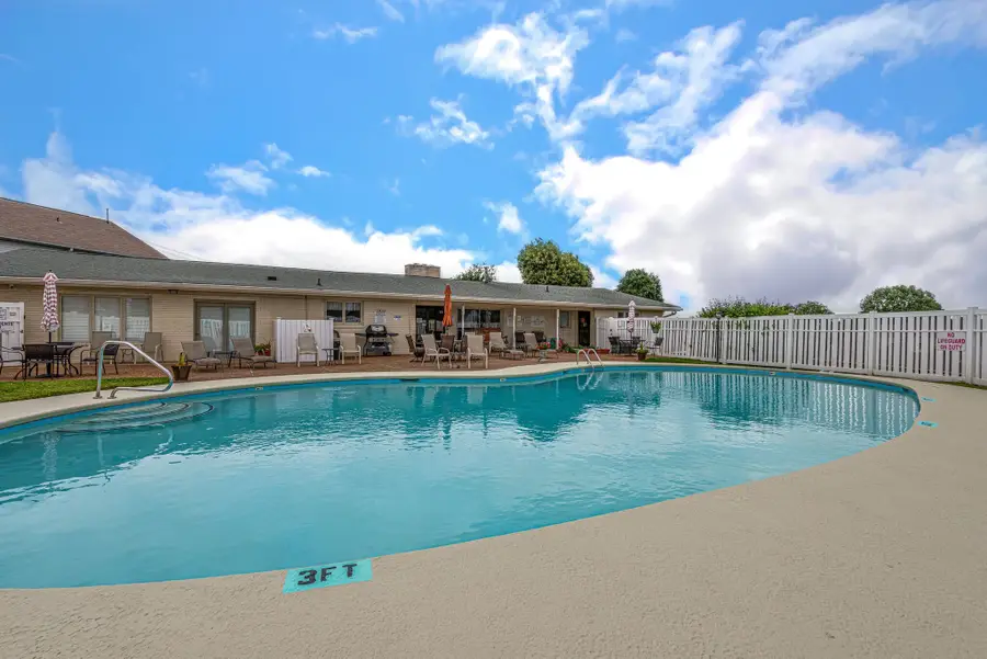 305 Village Lane West, Dickson, TN 37055 - Image #2