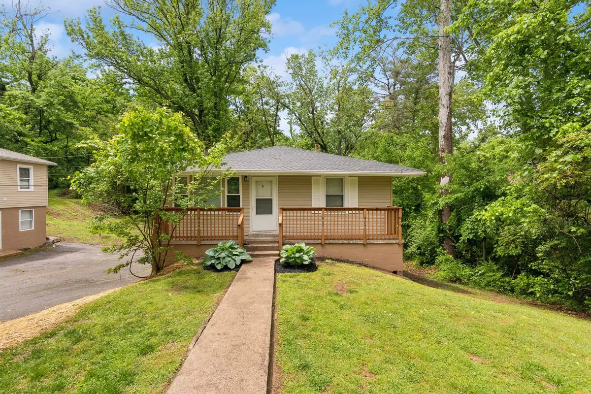 422 Hickory Hill Dr, Clarksville, TN 37040 - Image #1