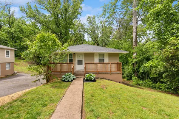 422 Hickory Hill Dr, Clarksville, TN 37040