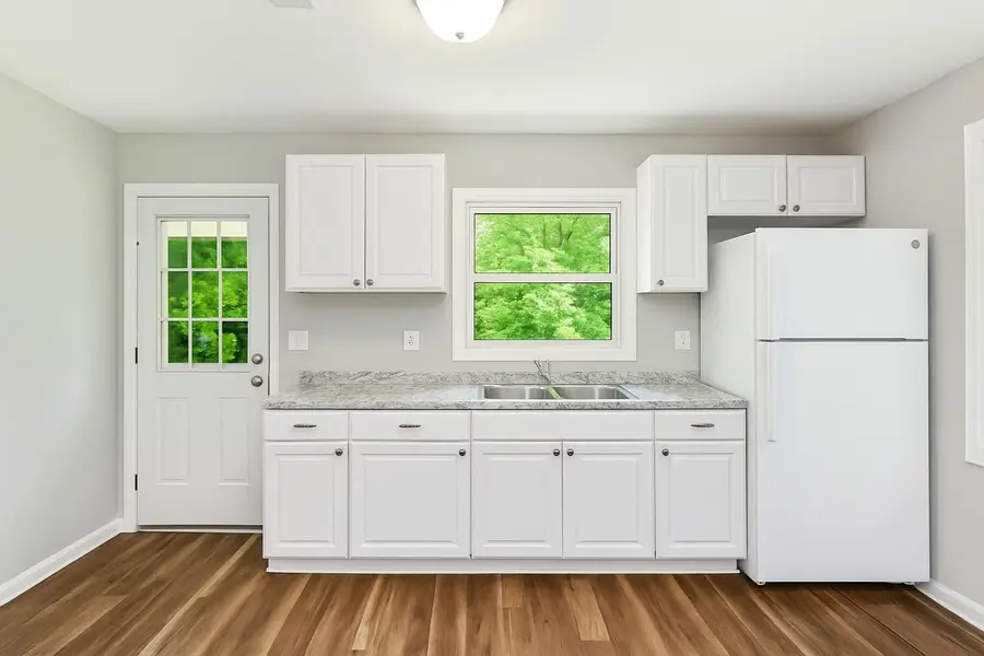 428 Hickory Hill Dr, Clarksville, TN 37040 - Image #3