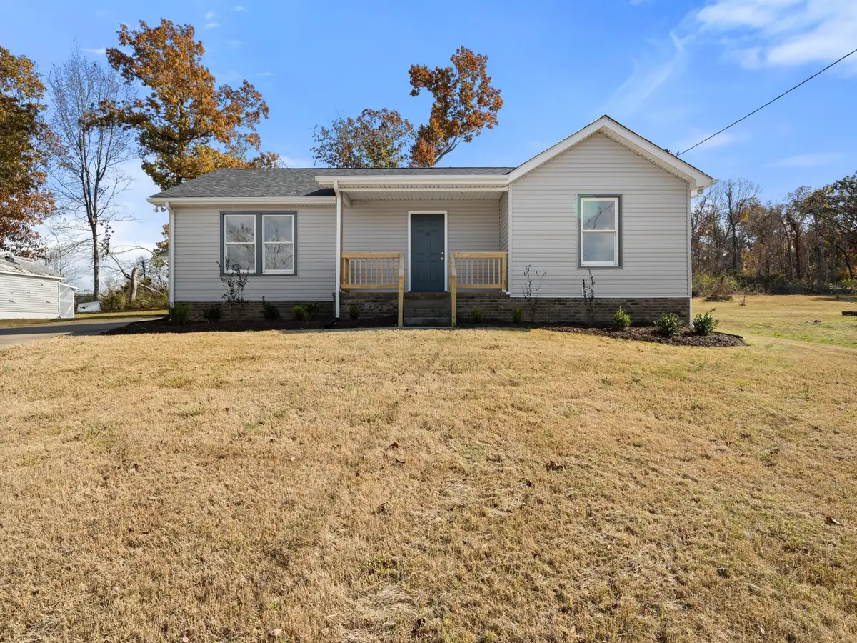 978 Long Beech Dr, Clarksville, TN 37042 - Image #1