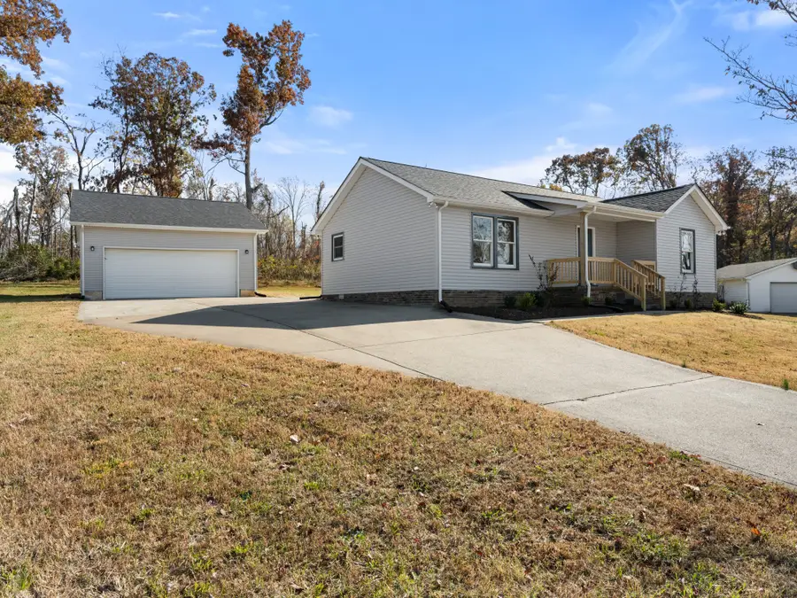 978 Long Beech Dr, Clarksville, TN 37042 - Image #3