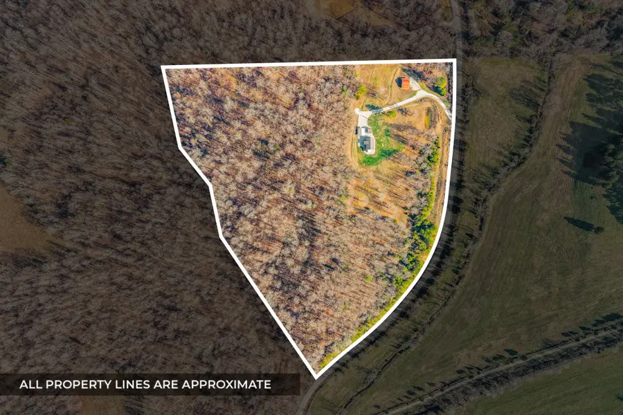 959 Herman Adams Rd, Cumberland City, TN 37050 - Image #2