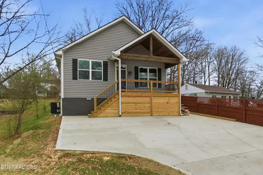 324 N Chilhowee Drive, Knoxville, TN 37914 - Image #3