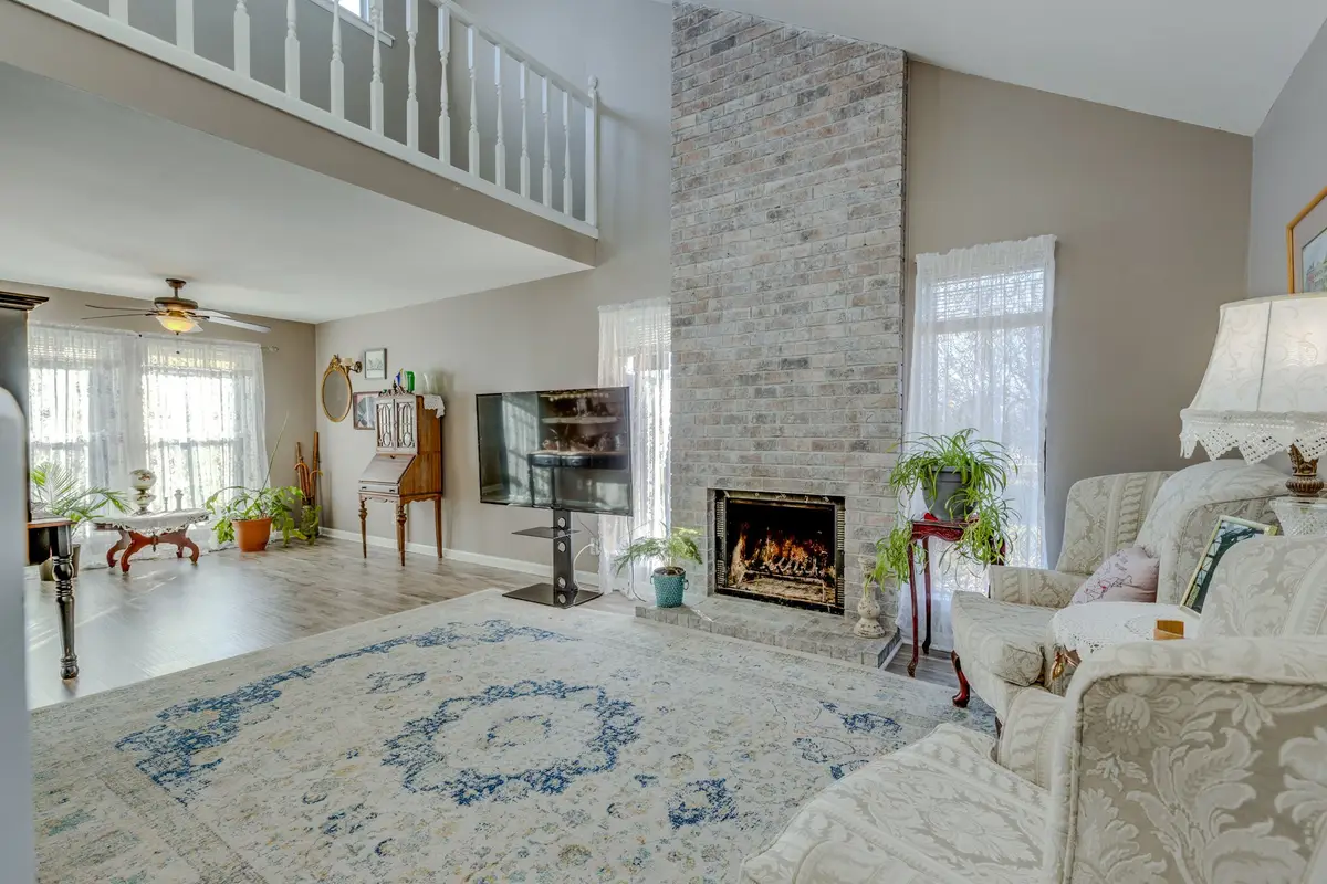 916 Old Fountain Pl, Hermitage, TN 37076 - Image #1