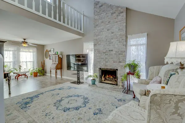 916 Old Fountain Pl, Hermitage, TN 37076