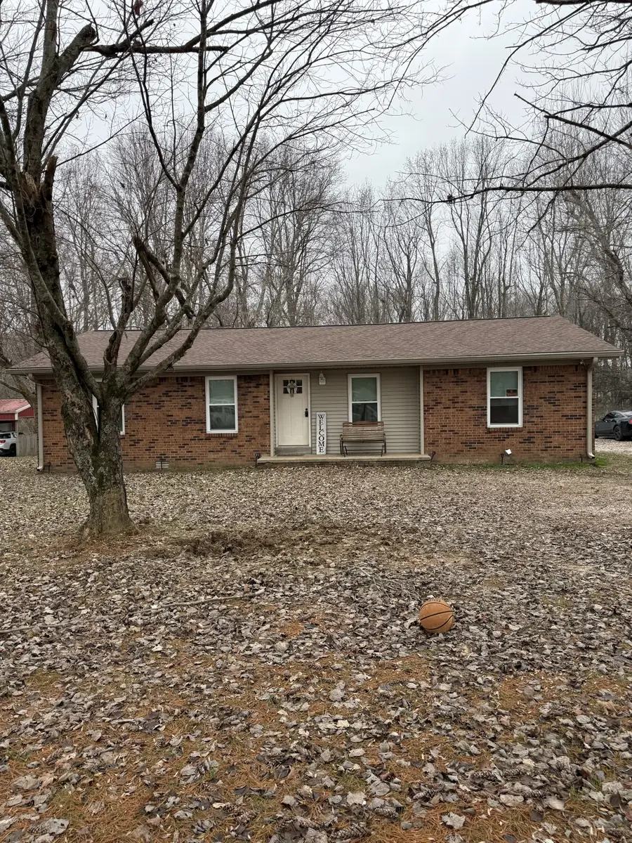 132 Wind Curve Cir, Lafayette, TN 37083 - Image #2