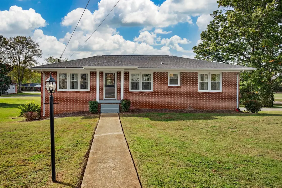 918 1st Ave, Fayetteville, TN 37334 - Image #2