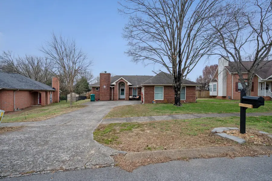 614 Creekfront Dr, Mount Juliet, TN 37122 - Image #2