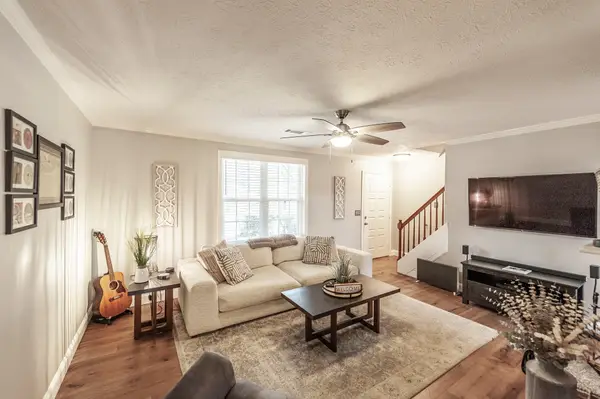 430 Walton Ferry Rd #1606, Hendersonville, TN 37075