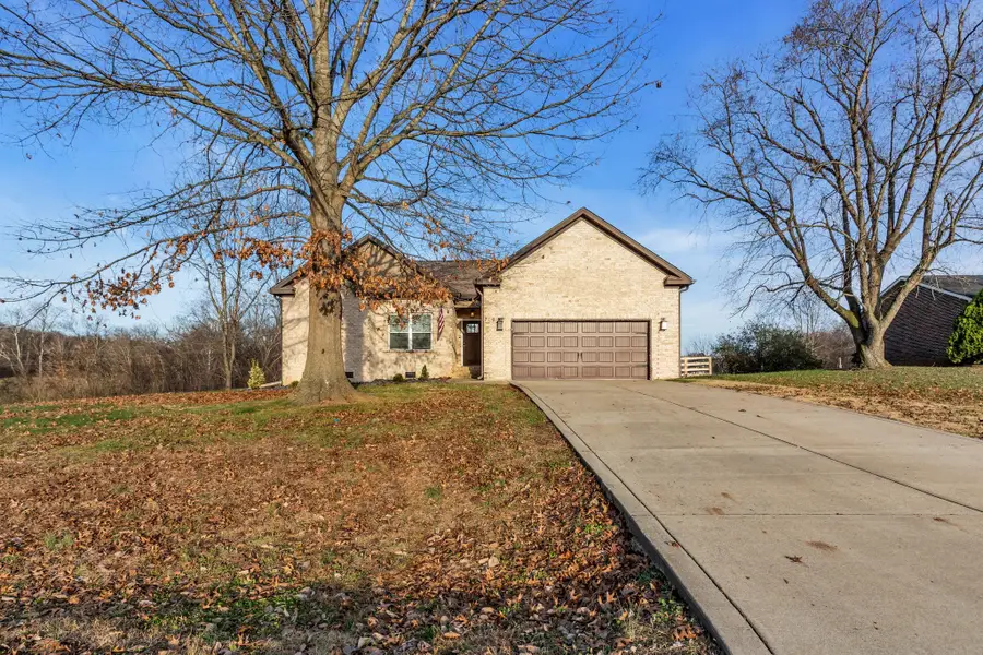 724 Redwood Cir, Columbia, TN 38401 - Image #2