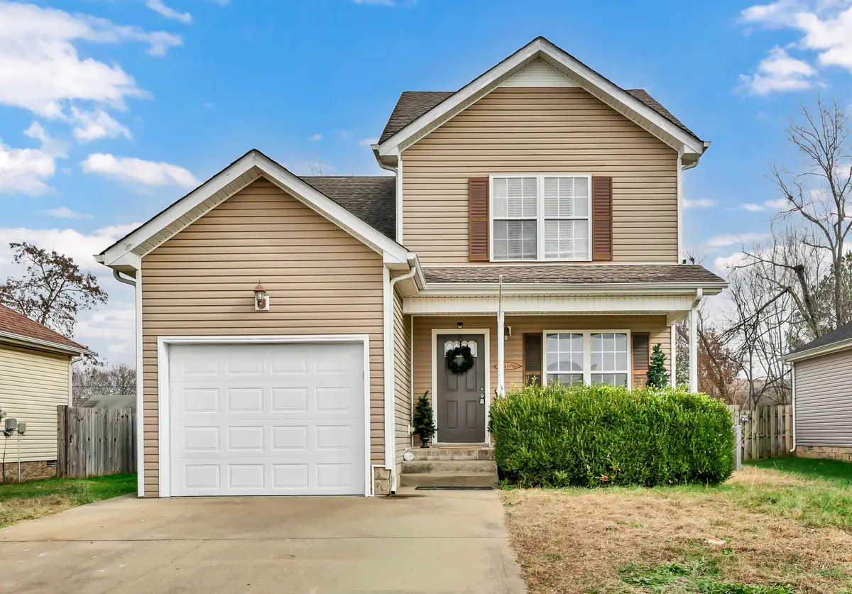 3433 Foxrun Ln, Clarksville, TN 37042 - Image #1